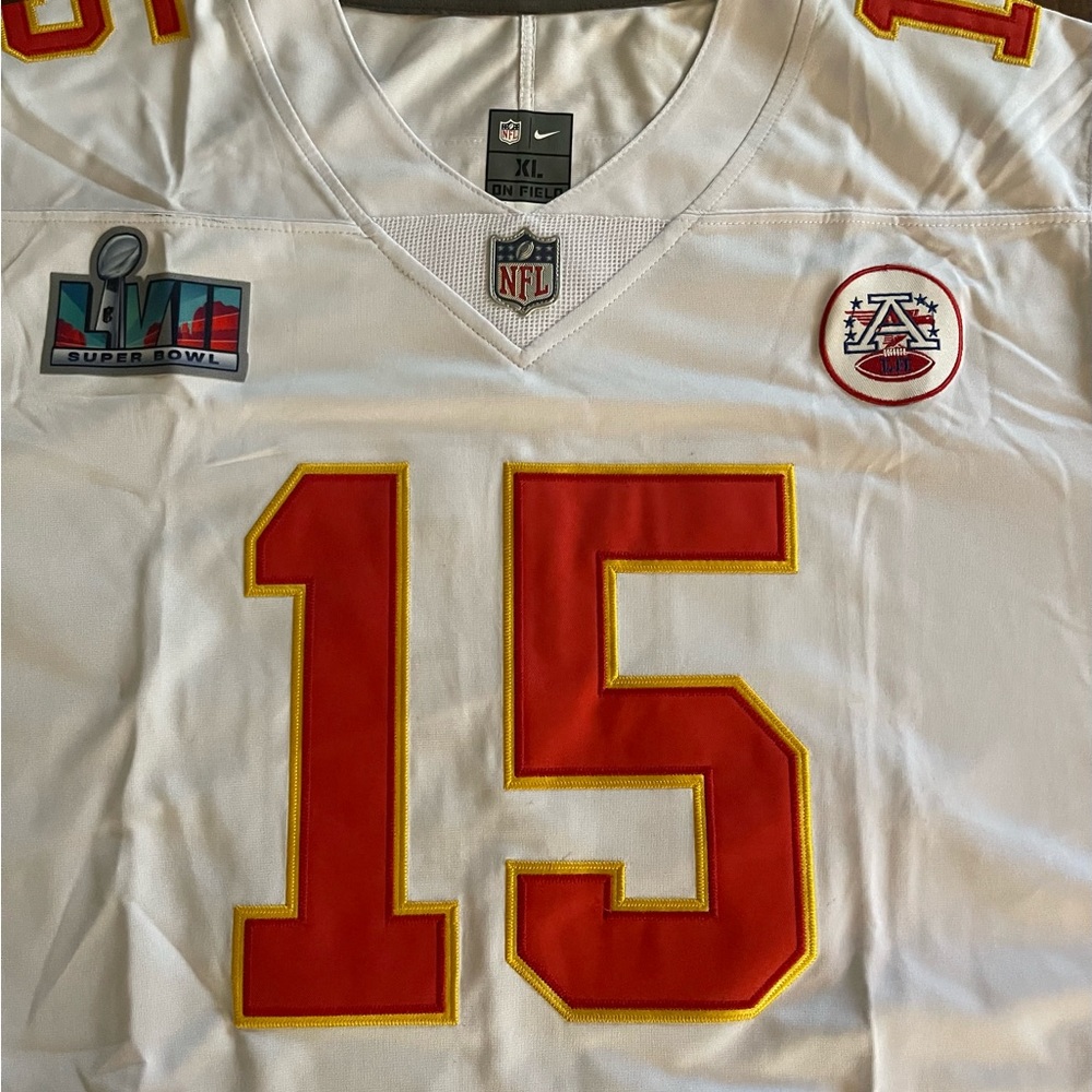 Price drop patrick mahomes jersey with superbowl patch XL sewed on numbers 45